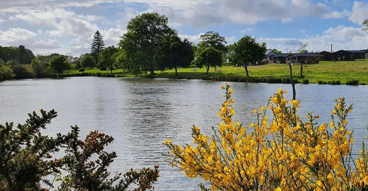 Le Domaine De La Hechaie Marzan 0*,